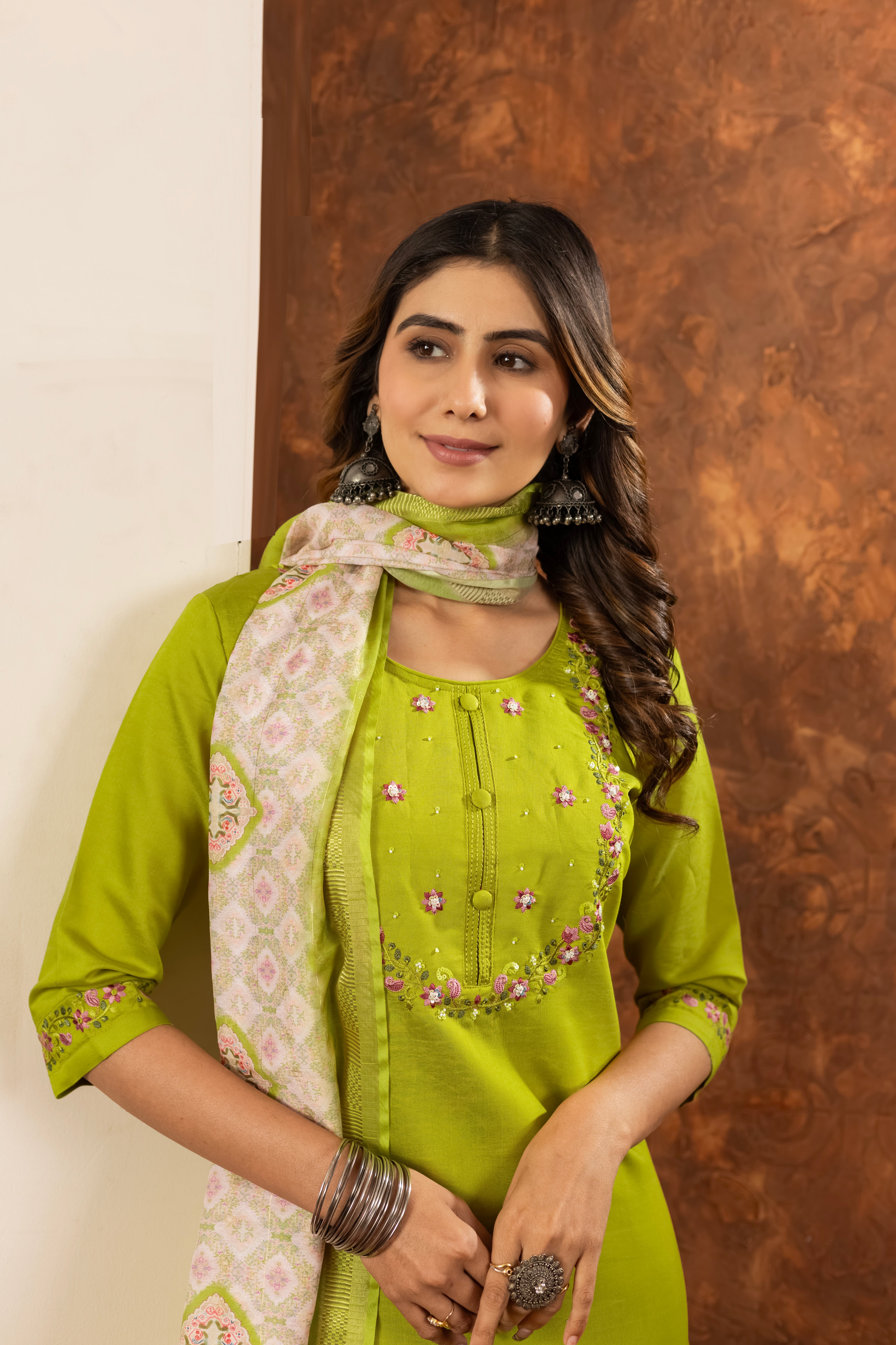 Elegant Straight Kurti Pant Dupatta Set