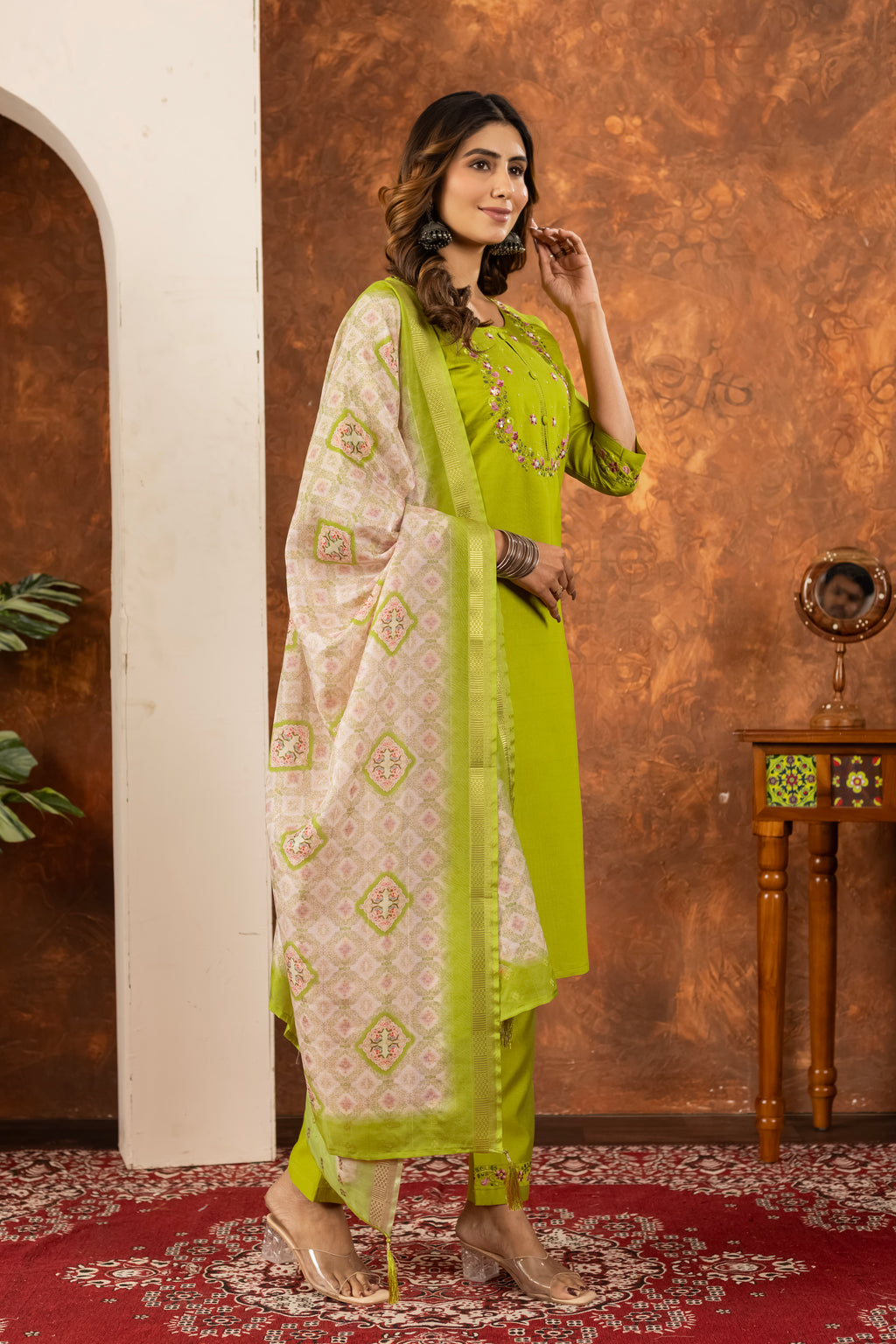 Elegant Straight Kurti Pant Dupatta Set