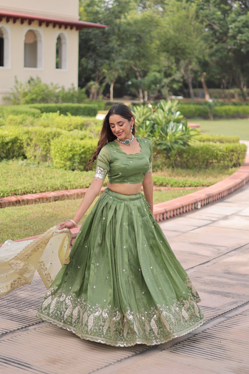 Elegant Gold Crush Lehenga Set with Zari & Sequins Embroidery