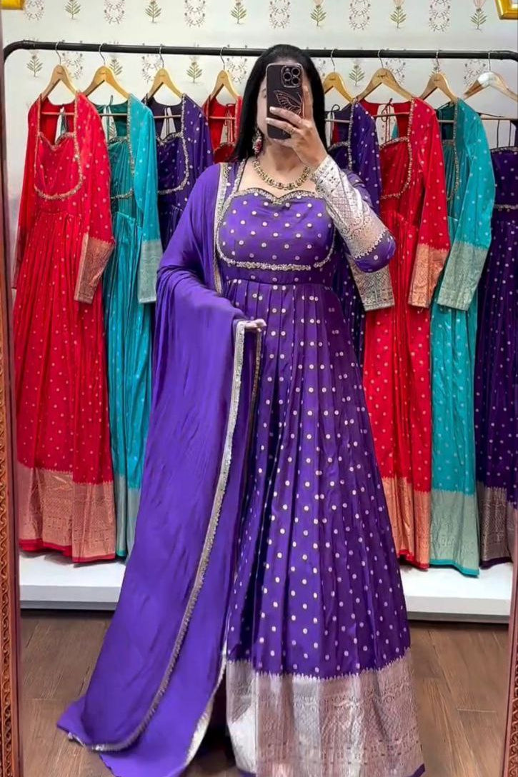 Jacquard Weaving Gown with Fox Georgette Dupatta