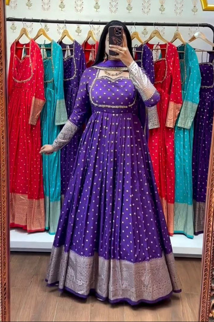 Jacquard Weaving Gown with Fox Georgette Dupatta